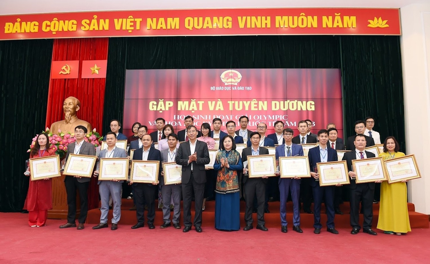 Nhìn lại 10 dấu ấn của giáo dục Việt Nam năm 2023 -0