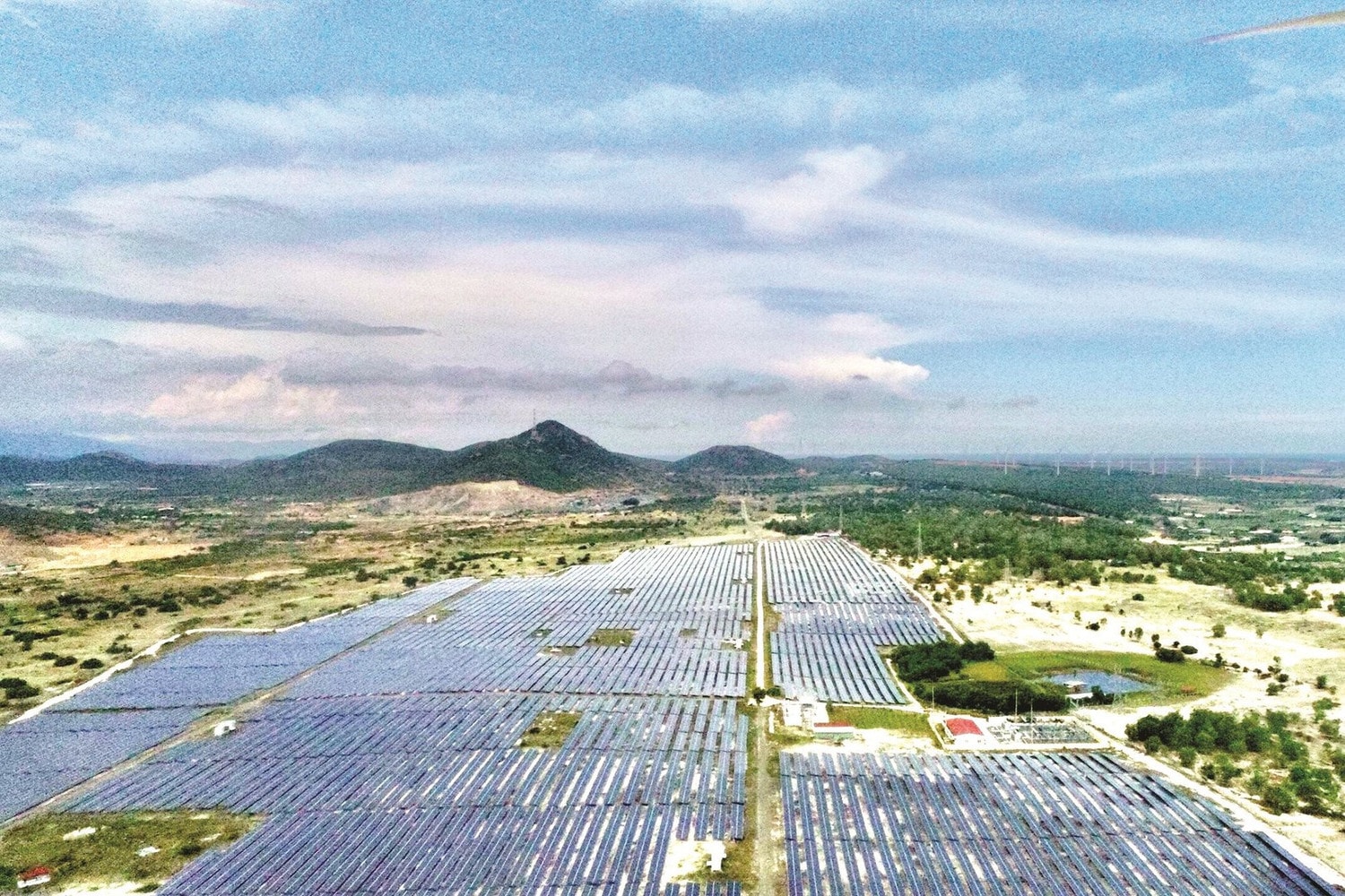 Bình Thuận: Chuyển Bộ Công an điều tra nhiều dự án điện gió, điện mặt trời xây dựng án trên đất dự trữ khoáng sản quốc gia -0