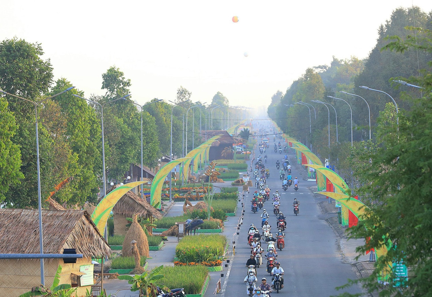Với 