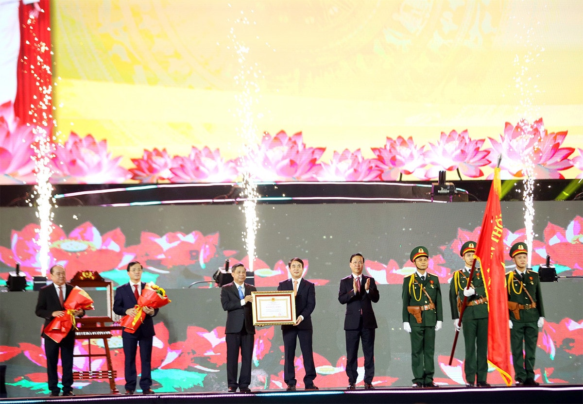 Chủ tịch nước Võ Văn Thưởng dự Lễ kỷ niệm 20 năm thành lập tỉnh Hậu Giang -1