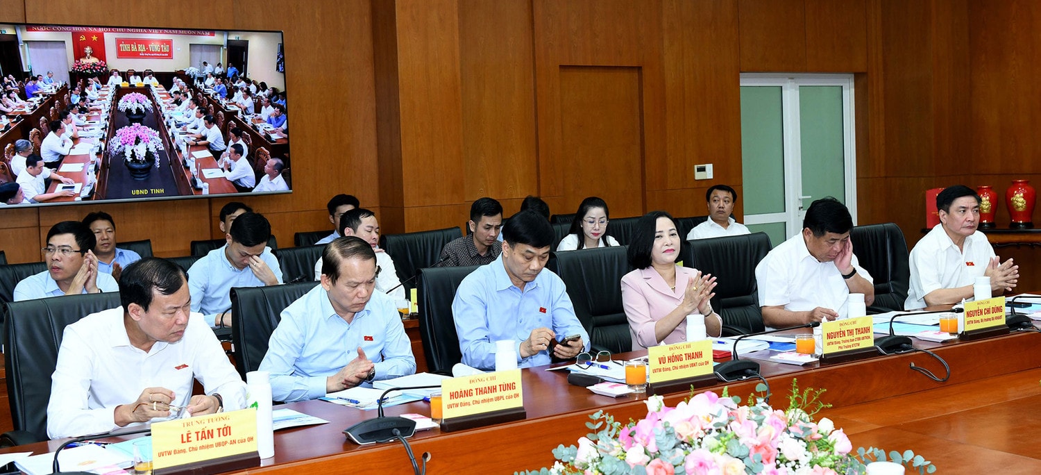 Chủ tịch Quốc hội Vương Đình Huệ làm việc với Ban Thường vụ và lãnh đạo chủ chốt tỉnh Bà Rịa - Vũng Tàu -0