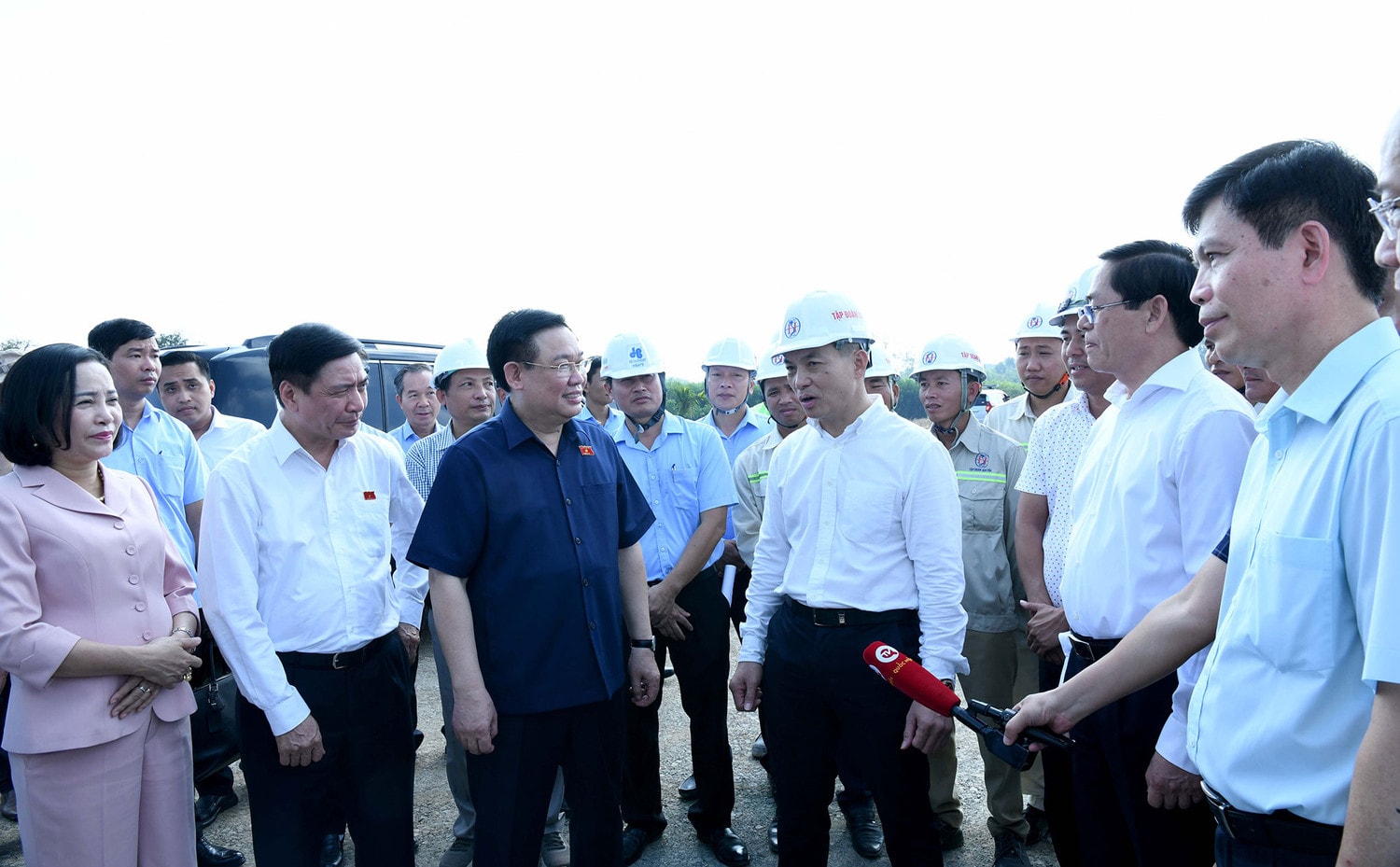 Chủ tịch Quốc hội Vương Đình Huệ thăm và làm việc tại Bà Rịa - Vũng Tàu -0