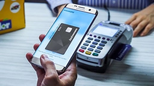 Giao dịch không dùng tiền mặt đạt hơn 200 triệu tỷ đồng -0