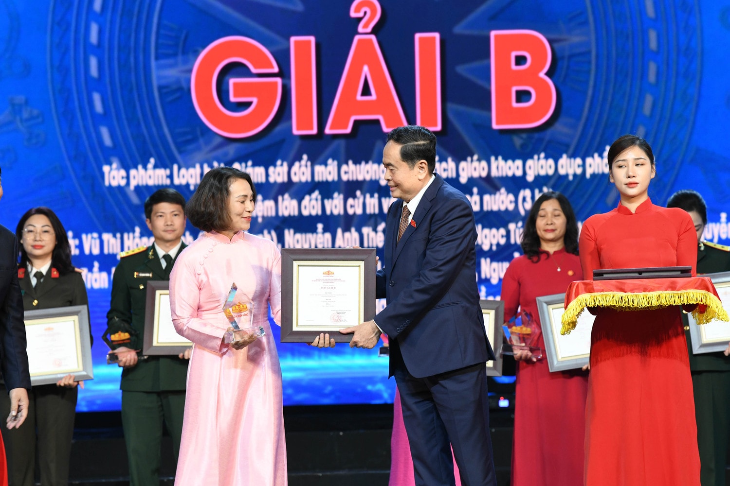 Chủ tịch Quốc hội Vương Đình Huệ dự Lễ trao Giải Diên Hồng lần thứ Hai - năm 2024