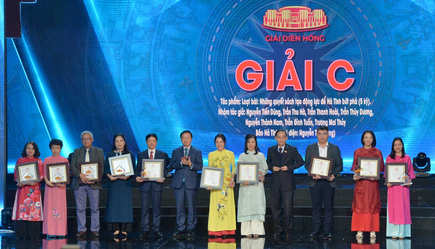 Phản ánh sâu sắc hoạt động của Quốc hội, Hội đồng nhân dân, cổ vũ khát vọng, ý chí tự lực, tự cường của Nhân dân -0