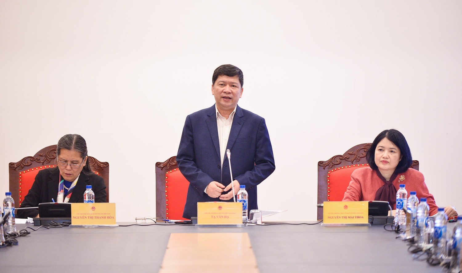 Nâng cao tiêu chuẩn bảo vệ an toàn cho trẻ em khi tham gia giao thông -0