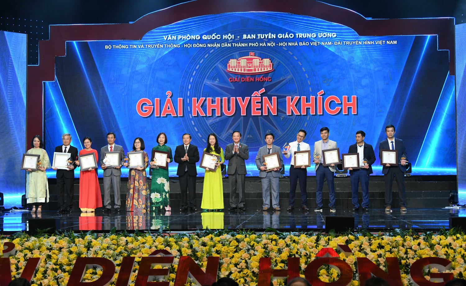 Chủ tịch Quốc hội Vương Đình Huệ dự Lễ trao Giải Diên Hồng lần thứ Hai - năm 2024