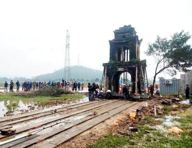 “Thần đèn” di dời cổng đền hàng trăm năm tuổi để thi công tuyến đường 150 tỷ đồng -0