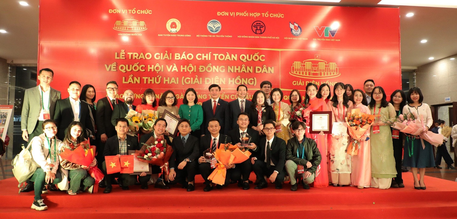 Chủ tịch Quốc hội Vương Đình Huệ dự Lễ trao Giải Diên Hồng lần thứ Hai - năm 2024