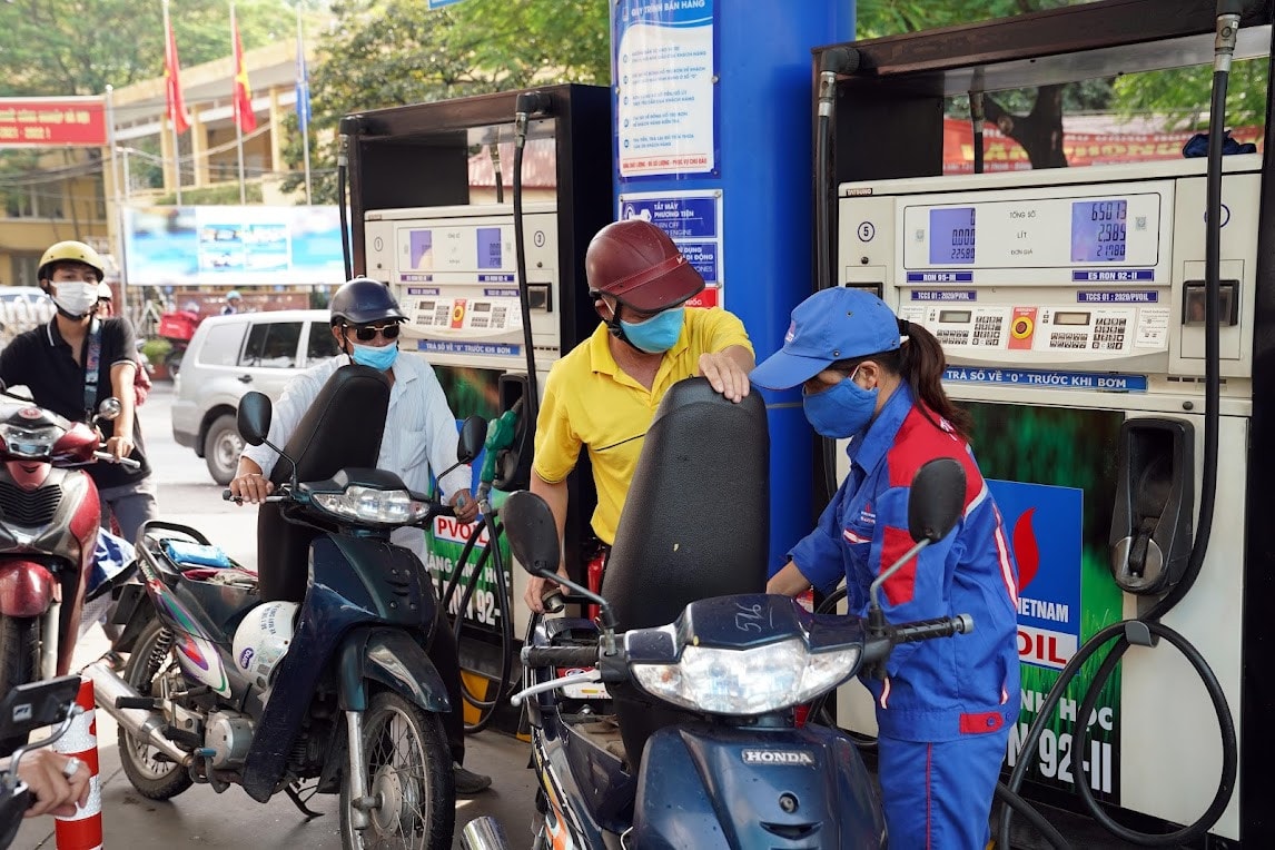 Trên 4.100 cửa hàng kinh doanh xăng dầu áp dụng hóa đơn điện tử -0