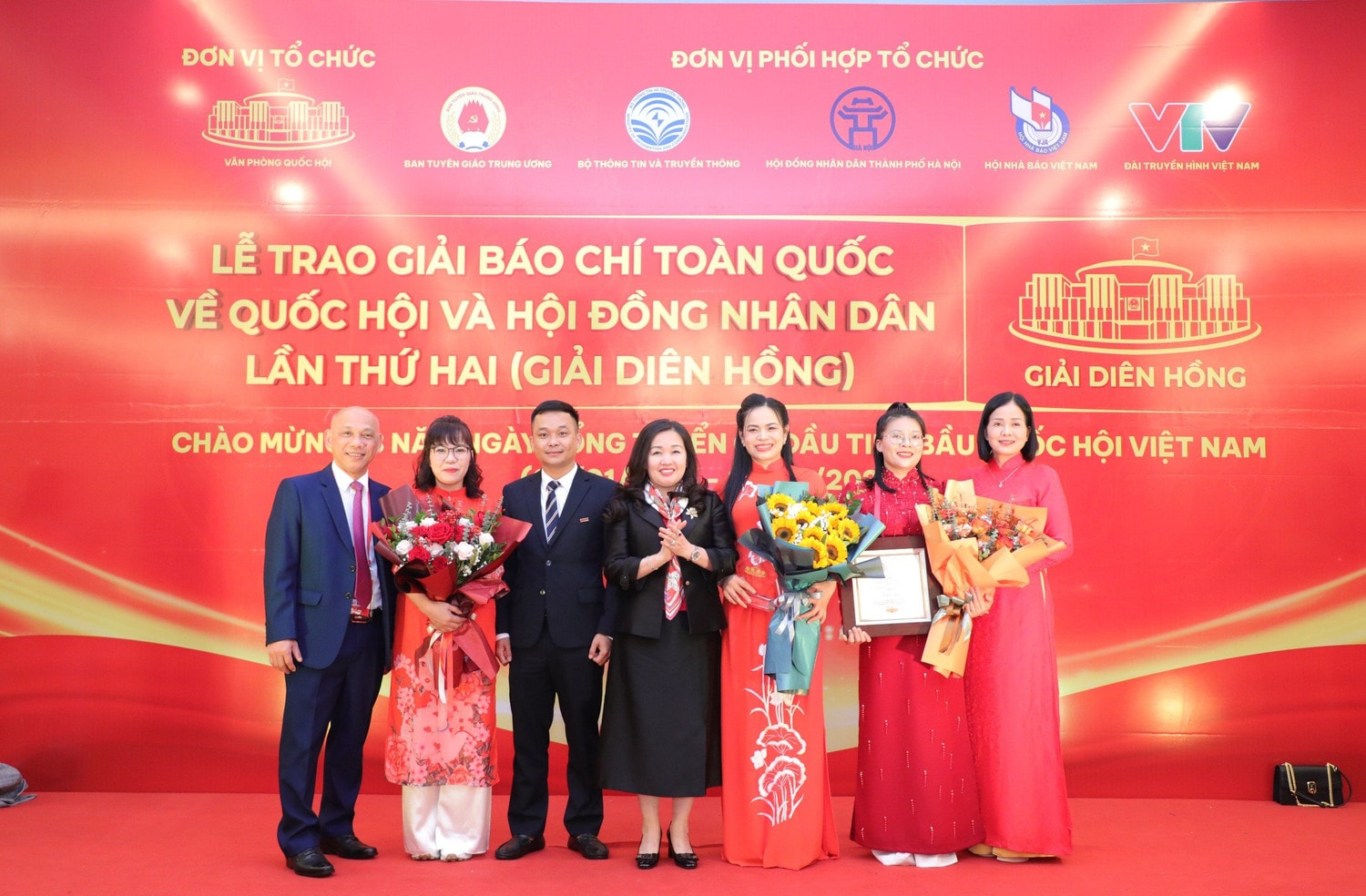 Một số hình ảnh Chủ tịch Quốc hội Vương Đình Huệ dự Lễ trao Giải Diên Hồng lần thứ Hai - năm 2024 -0