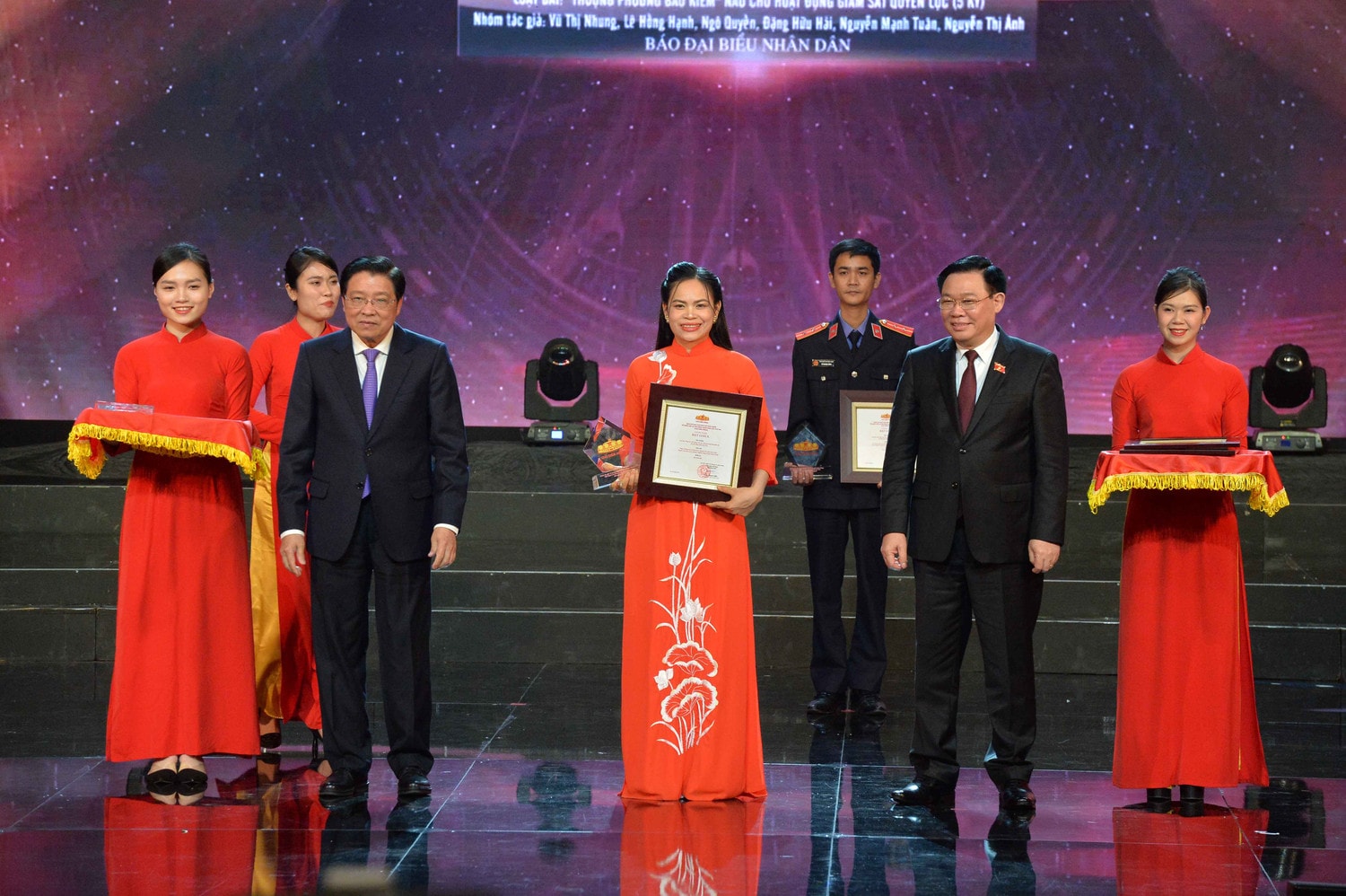 Chủ tịch Quốc hội Vương Đình Huệ dự Lễ trao Giải Diên Hồng lần thứ Hai - năm 2024