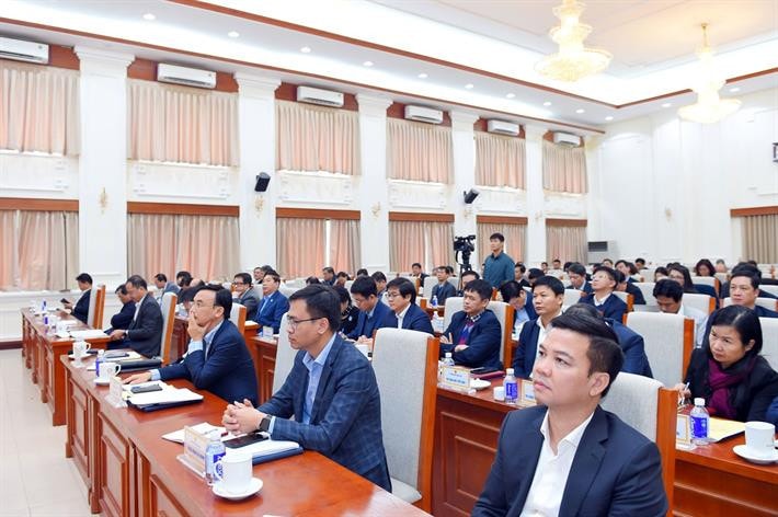 Bộ trưởng Nguyễn Kim Sơn: 