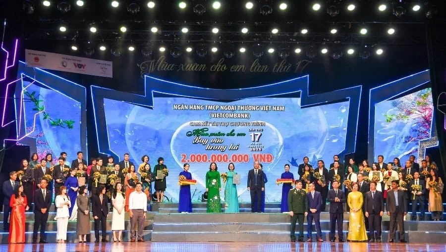 Vietcombank tiếp tục đồng hành cùng Quỹ bảo trợ trẻ em Việt Nam trong năm 2024 -0