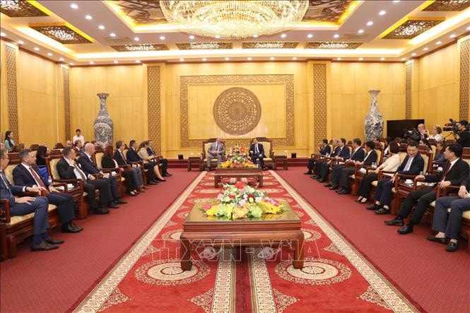 Chủ tịch Quốc hội Bulgaria thăm và làm việc tại Ninh Bình