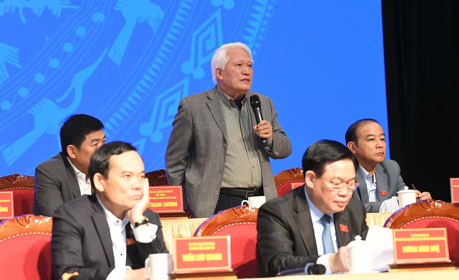 ĐBQH Nguyễn Chu Hồi phát biểu. Ảnh: Lâm Hiển ĐBQH Nguyễn Chu Hồi phát biểu. Ảnh: Lâm Hiển