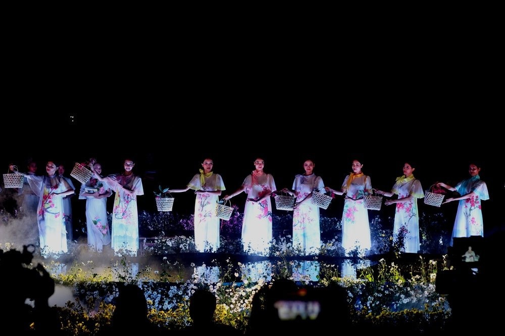 Kể chuyện văn hóa qua tà áo dài -0