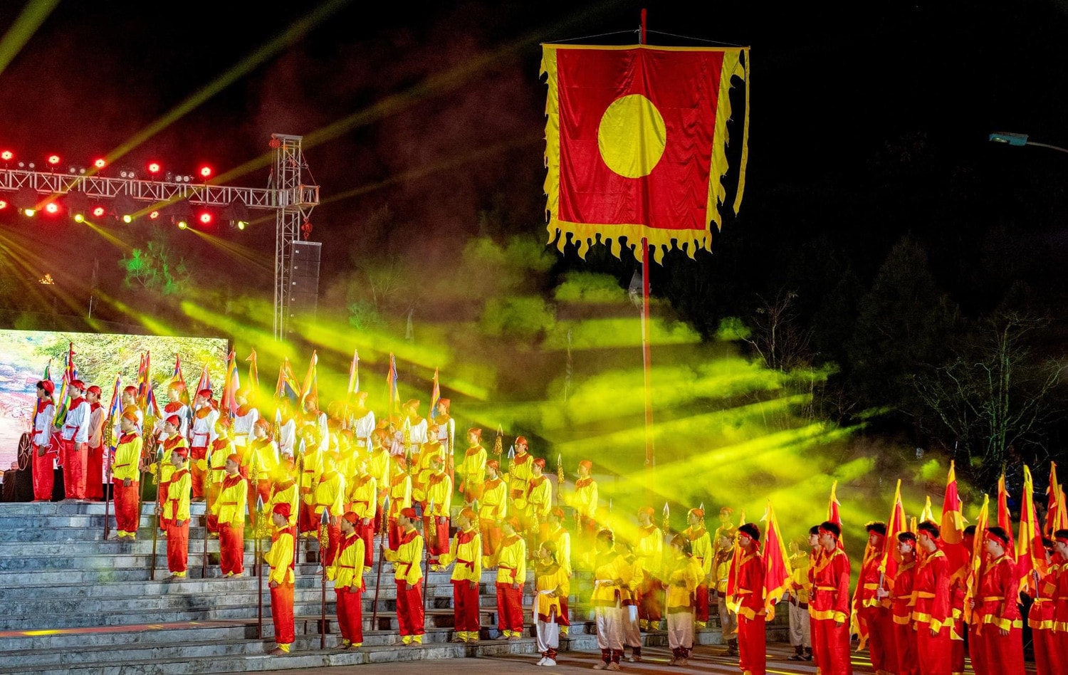 Tái hiện Lễ lên ngôi và đại phá quân Thanh của Hoàng đế Quang Trung -0