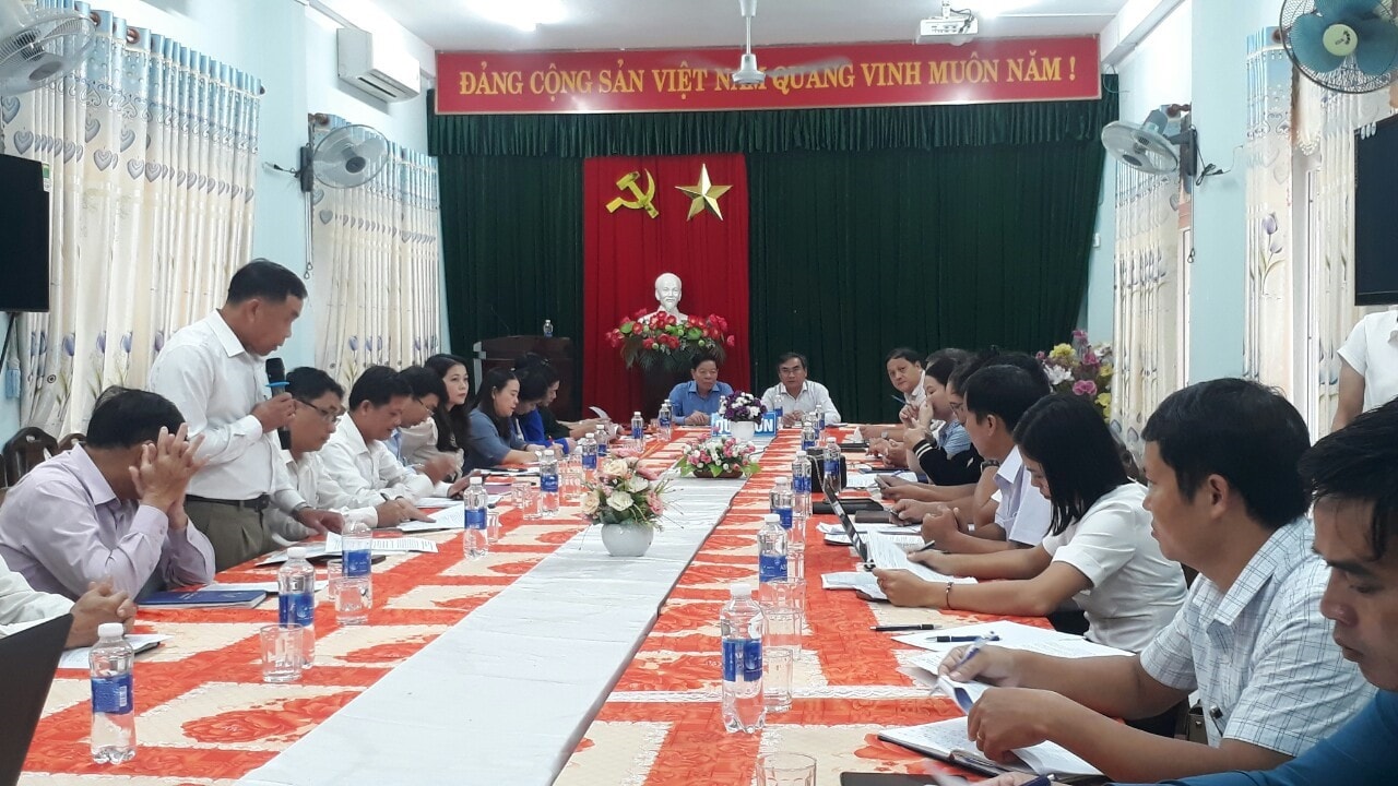 Tổ đại biểu số 4 HĐND tỉnh Quảng Nam giám sát công tác quản lý, sử dụng đất nông nghiệp (đất trồng lúa) bị bỏ hoang giai đoạn 2021 - 2023 trên địa bàn huyện Quế Sơn - ẢNH MỸ ÁNH
