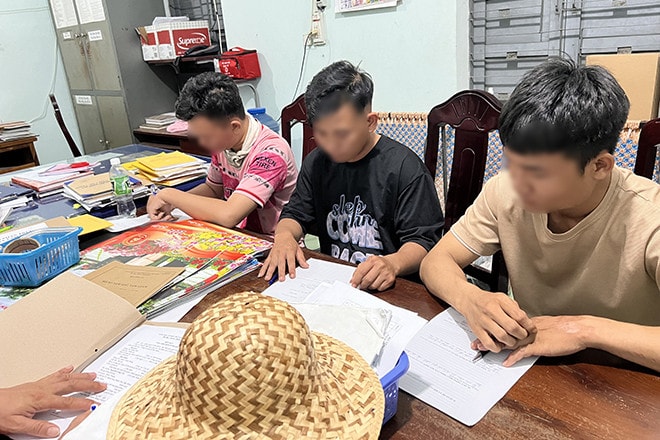 Công an tỉnh Bình Thuận xử lý nhiều đối tượng là thanh thiếu niên liên quan đến các vụ việc tàng trữ, mua bán pháo nổ trái phép dịp cận Tết Nguyên đán Giáp Thìn 2024