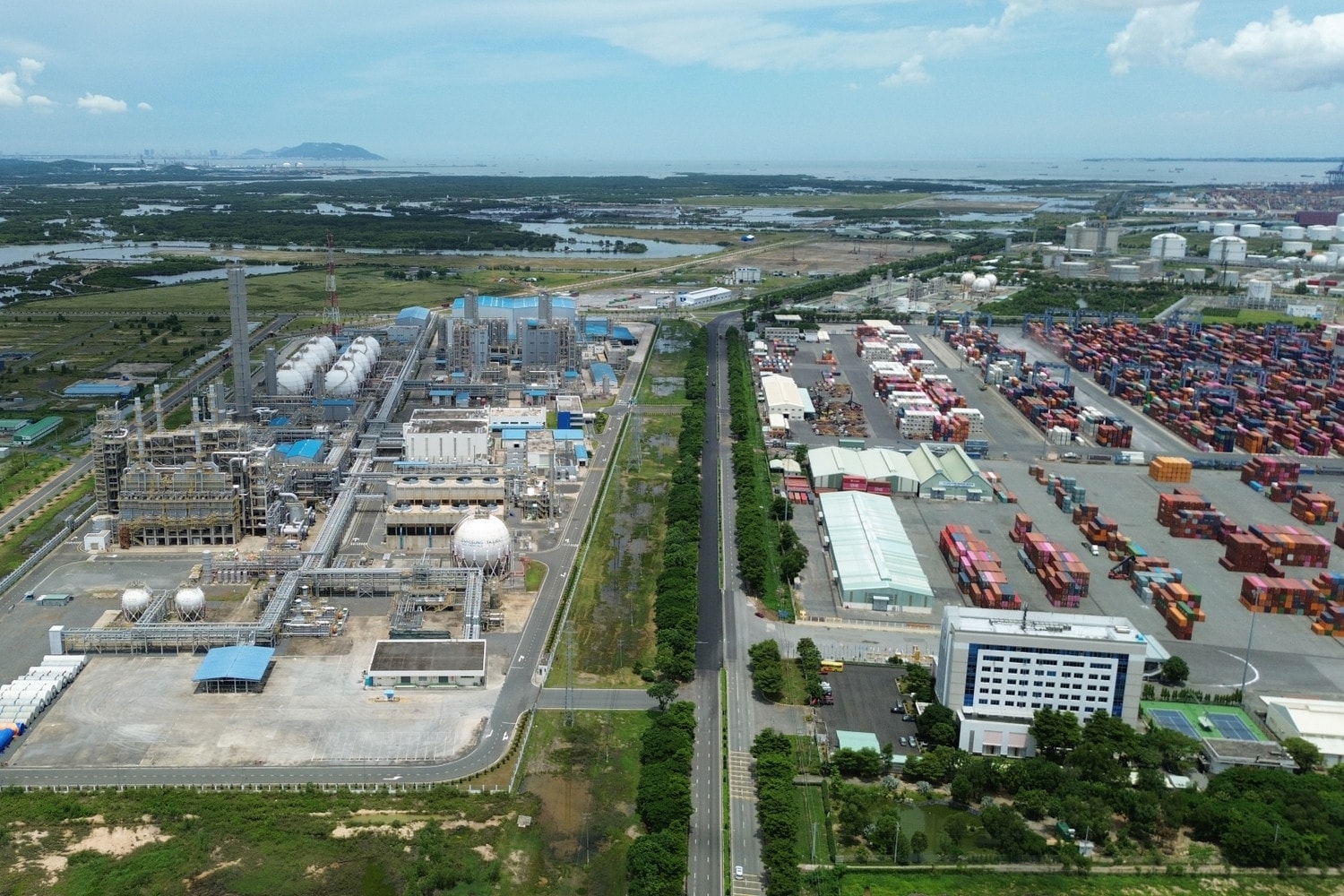 Trong năm 2023 tỉnh Bà Rịa - Vũng Tàu đã thu hút thêm 2,52 tỷ USD vốn đầu tư mới và vốn tăng thêm của các dự án TP. Hồ Chí Minh: Kiểm tra chặt chẽ tiến độ, đảm bảo hoàn thành giải ngân đầu tư công 2023
