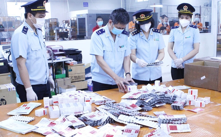 TP. Hồ Chí Minh: Mở cao điểm chống buôn lậu, gian lận thương mại và hàng giả -0