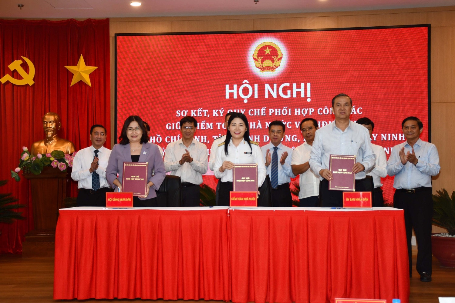 Kiểm toán Nhà nước ký Quy chế phối hợp công tác với Thường trực HĐND, UBND 4 tỉnh, thành phố -0