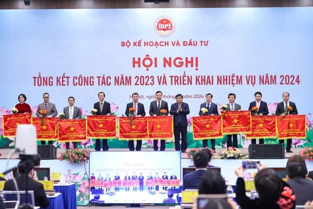 Đạt mục tiêu tăng trưởng 5 năm là nhiệm vụ vô cùng khó khăn -0