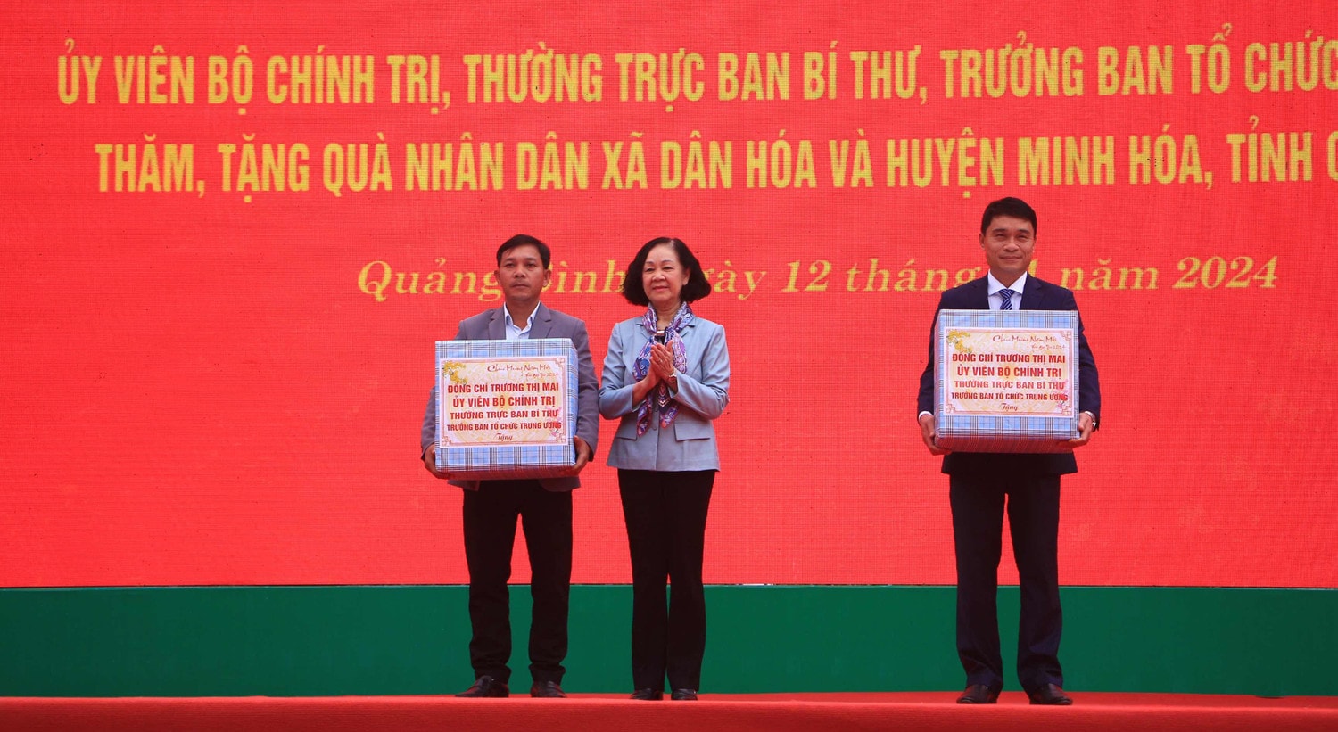 Thường trực Ban Bí thư, Trưởng Ban Tổ chức Trung ương thăm, tặng quà Tết đồng bào và cán bộ chiến sỹ vùng biên tỉnh Quảng Bình -0