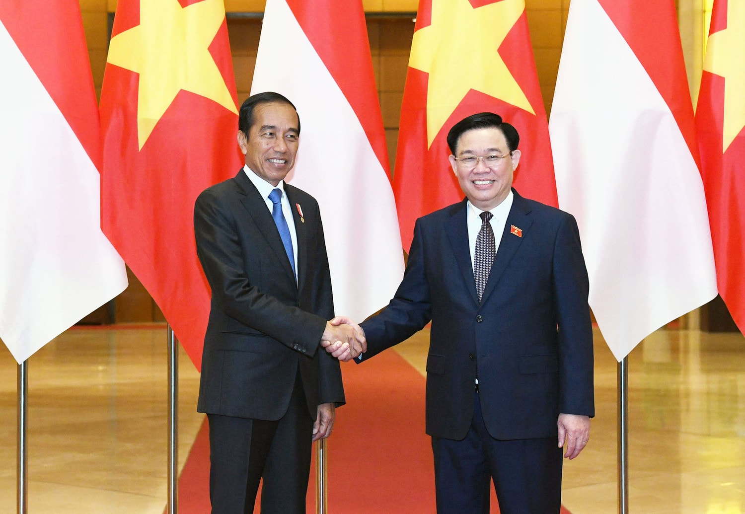 Chủ tịch Quốc hội Vương Đình Huệ hội kiến Tổng thống Indonesia -0