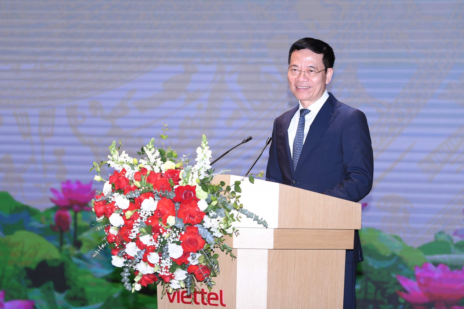 Viettel tăng trưởng ấn tượng, đặt mục tiêu cao năm 2024 -0