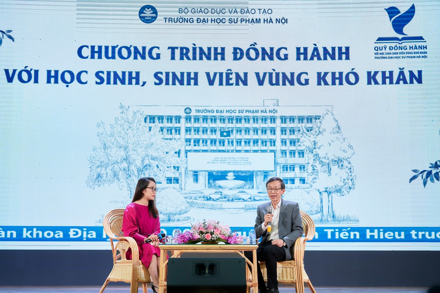 Trường Đại học Sư phạm Hà Nội đồng hành cùng sinh viên vùng khó -0
