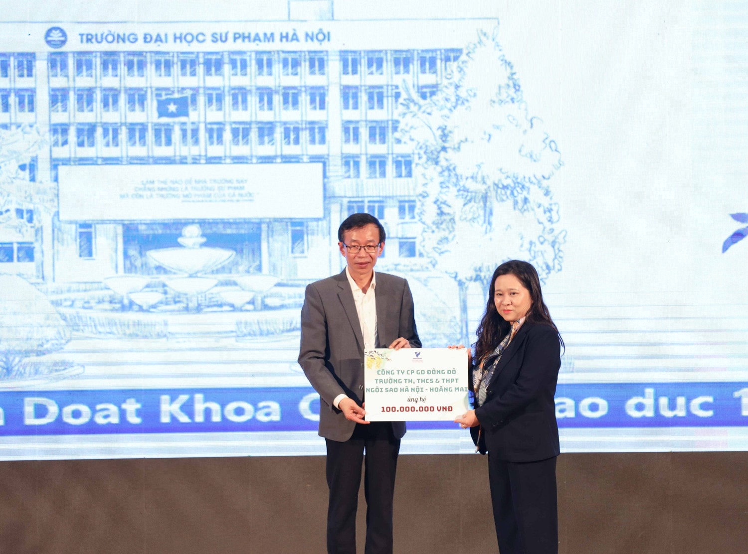 Trường Đại học Sư phạm Hà Nội đồng hành cùng với học sinh, sinh viên vùng khó -0
