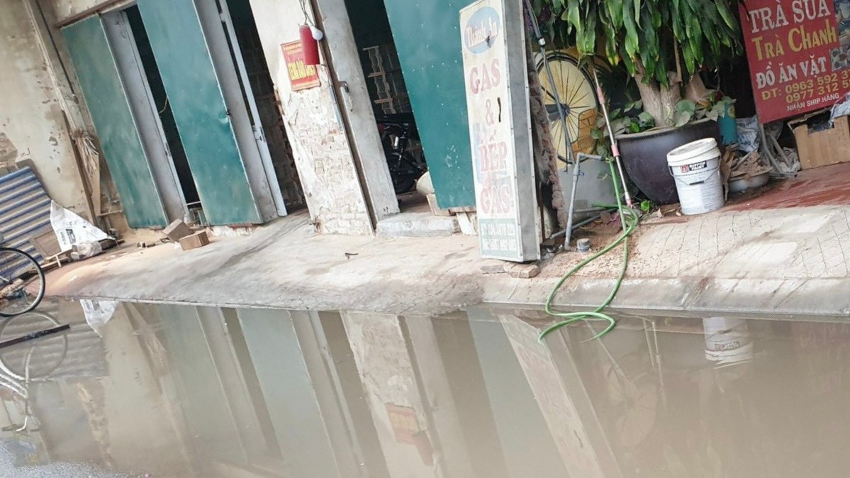 Huyện Thanh Oai (Hà Nội): Đường 21B vừa làm xong dân khổ sở vì bùn, nước bẩn “bao vây” cửa nhà -0