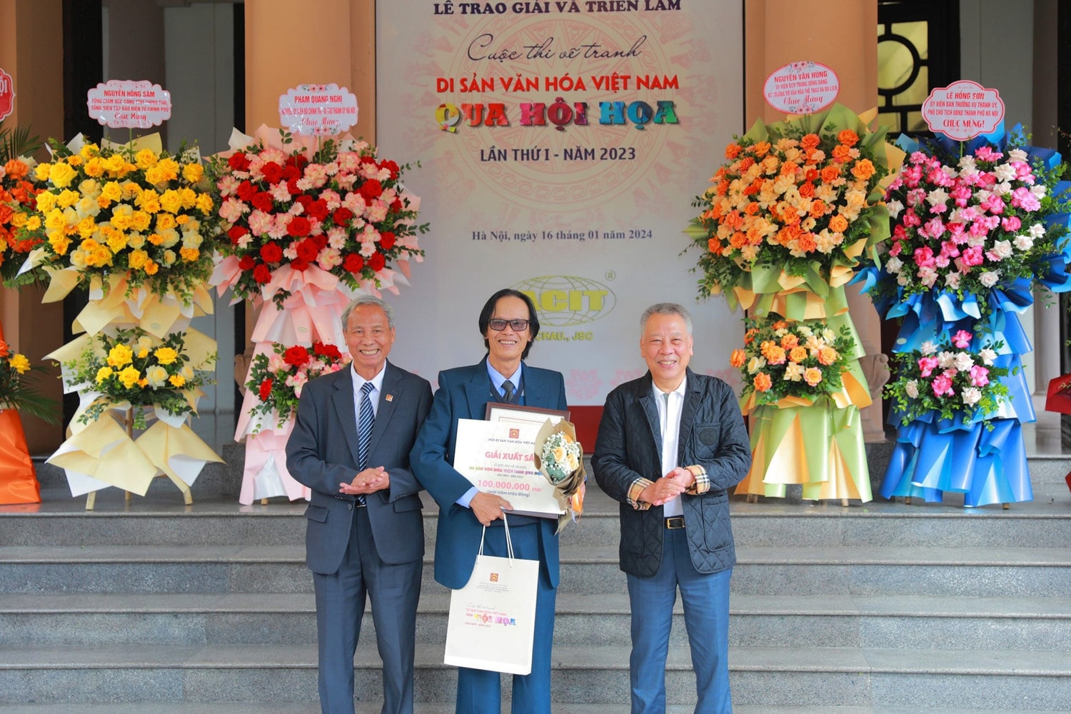 Hội họa đánh thức tình yêu di sản -0