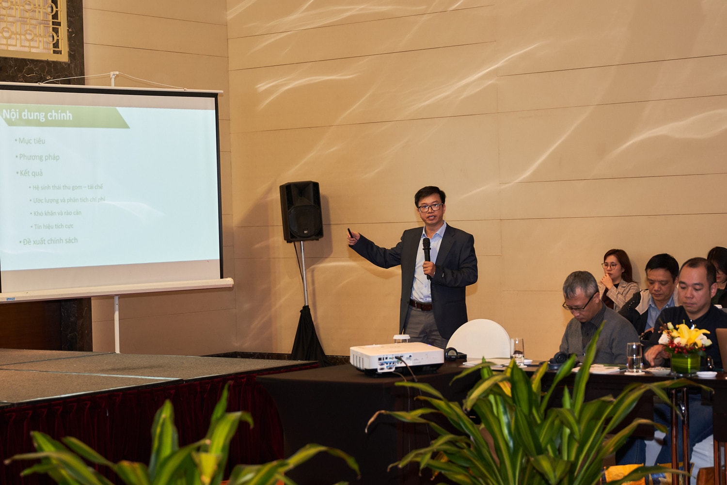 Thủy tinh tồn tại vĩnh viễn nhưng tỷ lệ tái chế chỉ đạt 15% -0