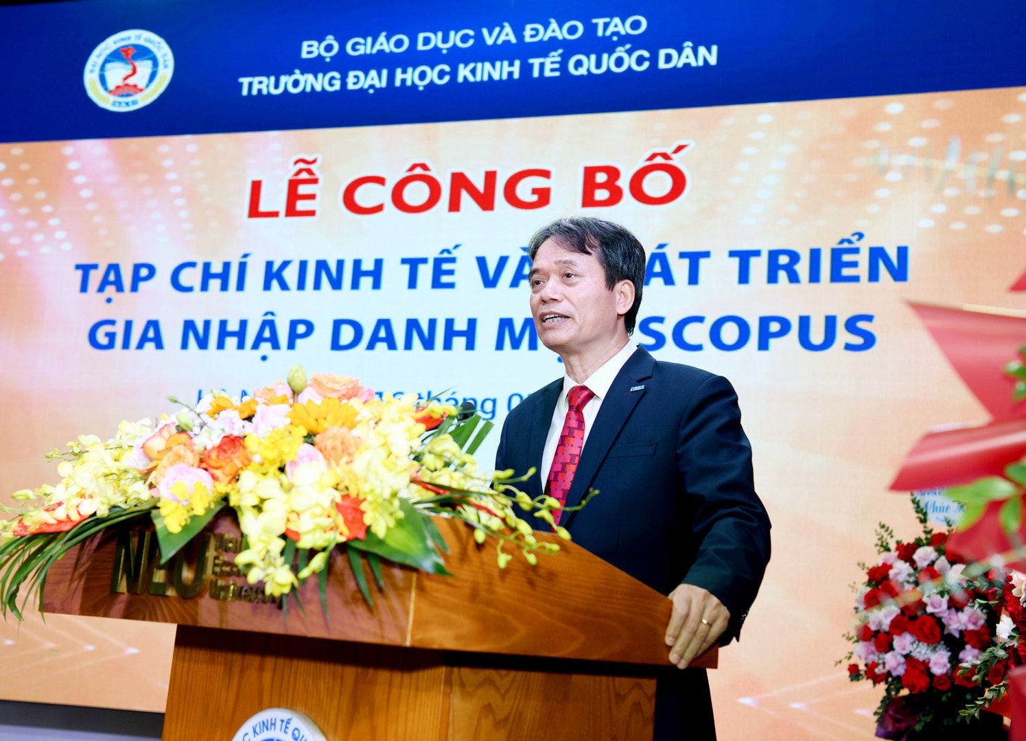 GS.TS Phạm Hồng Chương, Hiệu trưởng Trường Đại học Kinh tế Quốc dân phát biểu tại sự kiện (Ảnh: Tuấn Anh) Tạp chí của Trường ĐH Kinh tế Quốc dân chính thức gia nhập Scopus: Lan tỏa khoa học Việt Nam trên cộng đồng quốc tế -0