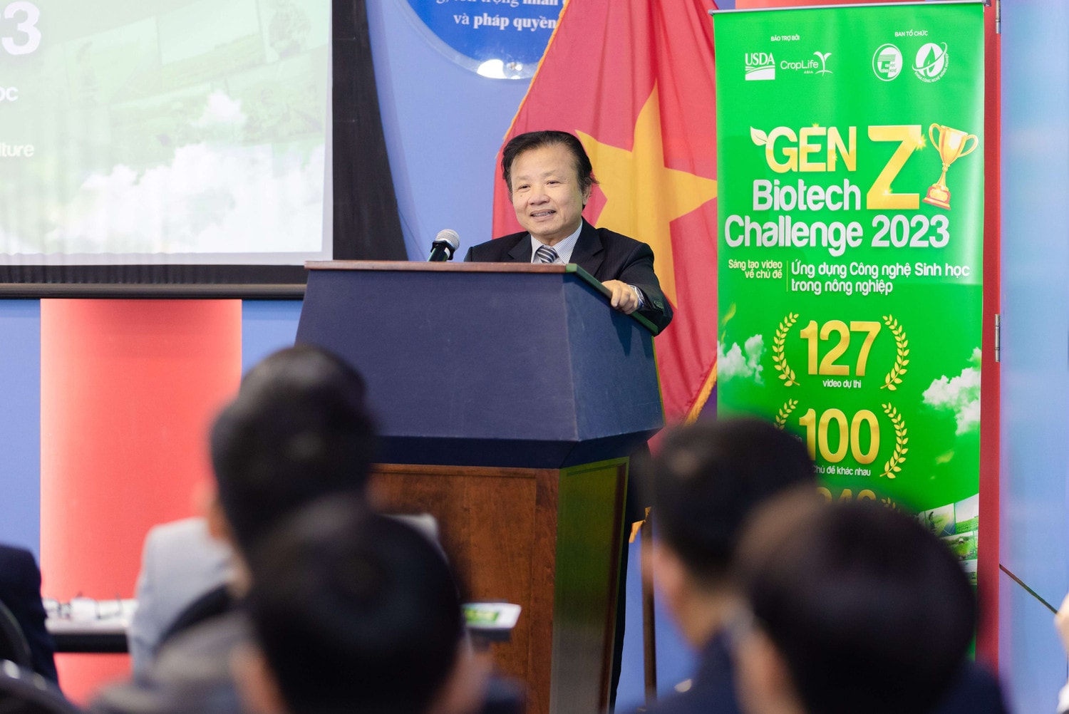 “Bí mật đằng sau ngô biến đổi gen” đạt giải nhất cuộc thi GEN Z Biotech Challenge 2023 -0