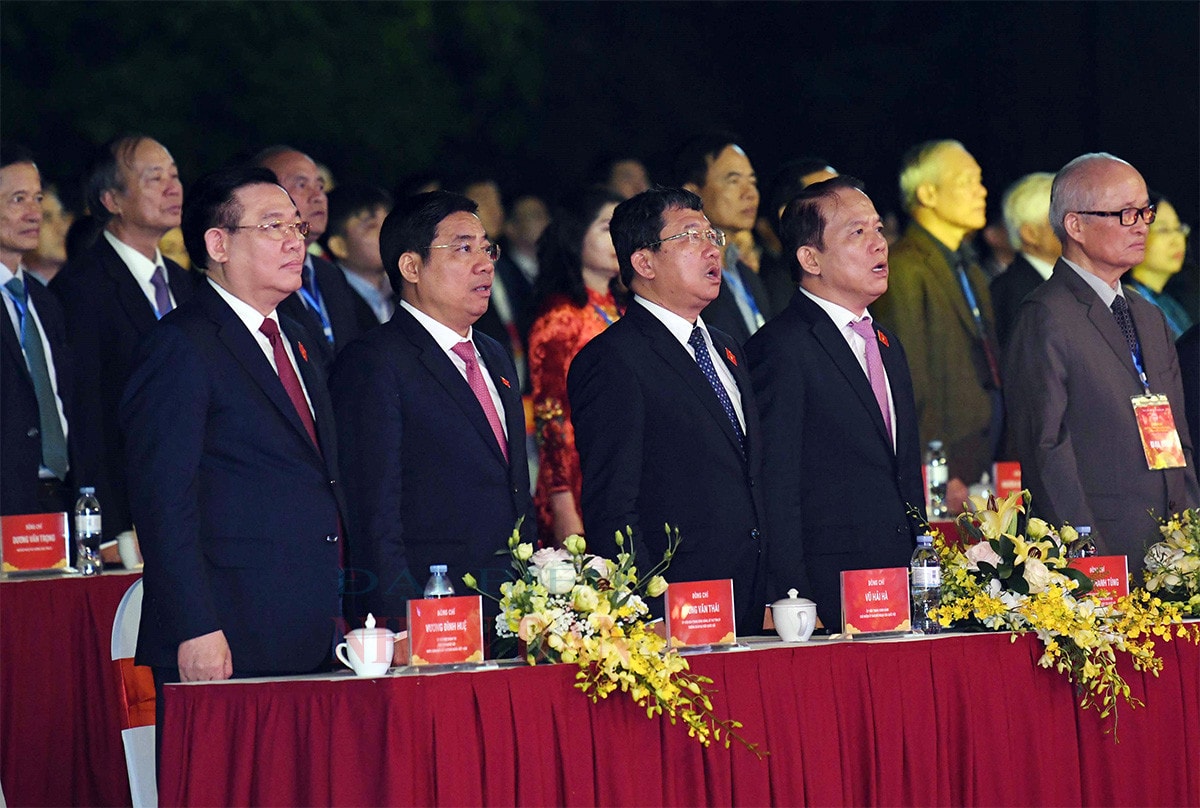 Chủ tịch Quốc hội Vương Đình Huệ dự Lễ công bố Nghị quyết của Ủy ban Thường vụ Quốc hội thành lập thị xã Việt Yên, tỉnh Bắc Giang
