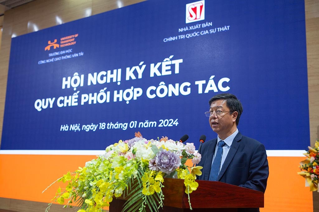 Trường ĐH Công nghệ Giao thông vận tải và Nhà xuất bản Chính trị quốc gia Sự thật ký kết hợp tác -0
