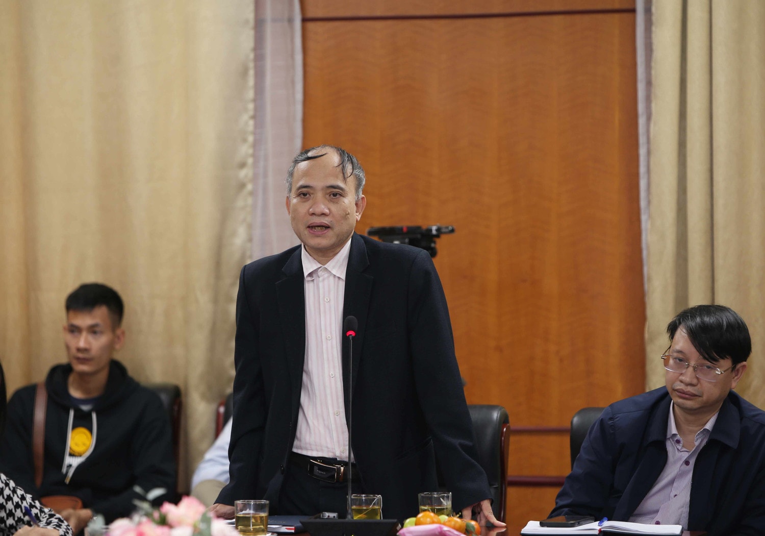 TS. Nguyễn Xuân Anh, Viện trưởng Viện Vật lý địa cầu phát biểu tại họp báo ad1u9724.jpg -0