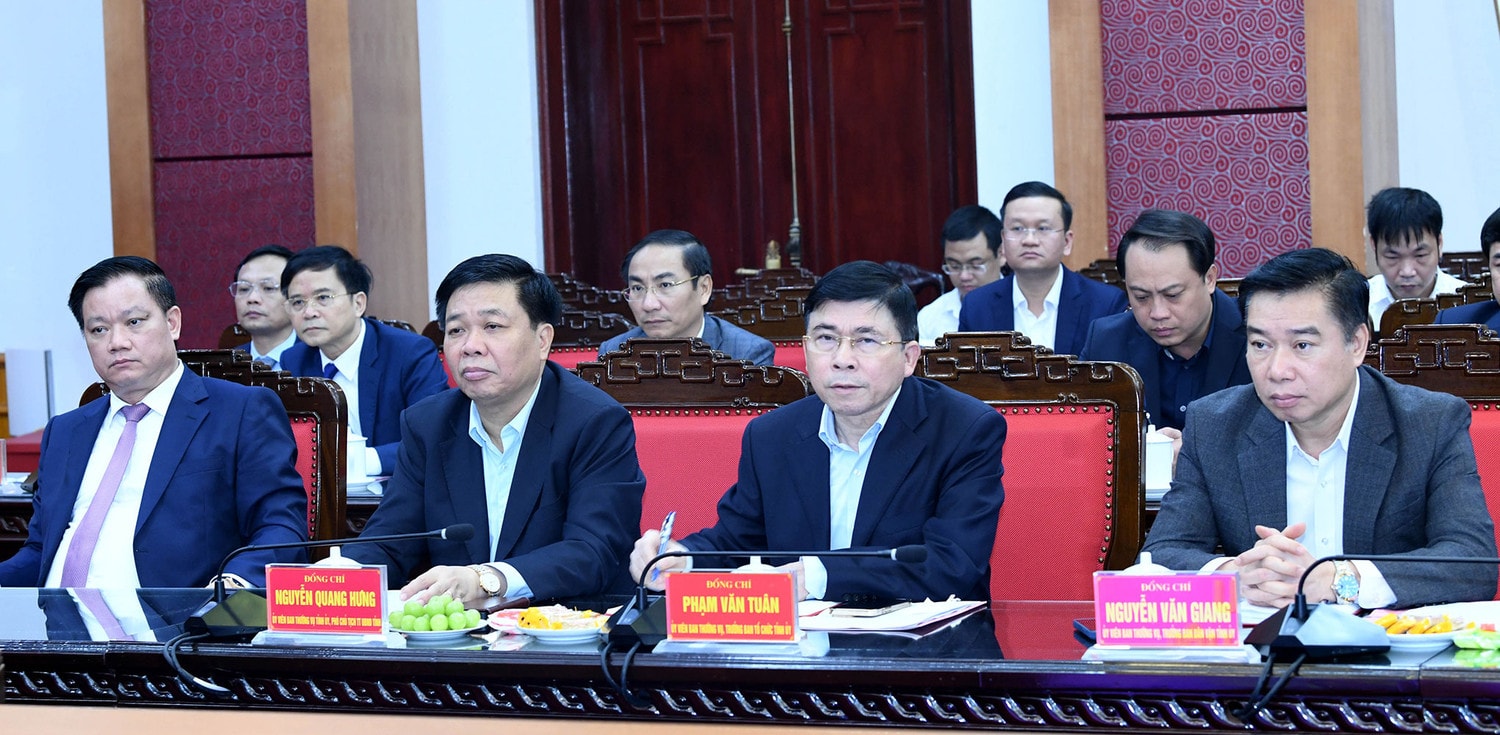 Chủ tịch Quốc hội Vương Đình Huệ làm việc với Ban Thường vụ Tỉnh ủy Thái Bình