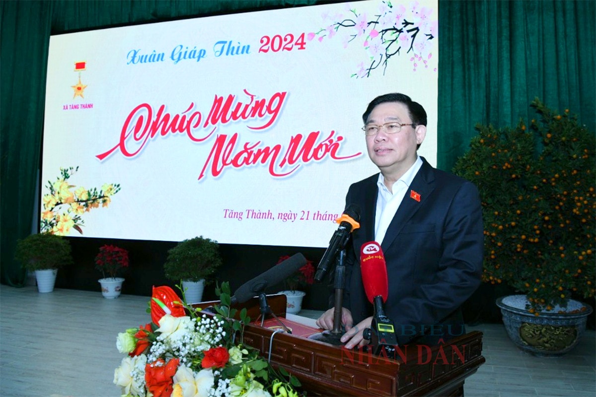 Một số hình ảnh Chủ tịch Quốc hội Vương Đình Huệ tới thăm xã Tăng Thành, huyện Yên Thành, tỉnh Nghệ An -3
