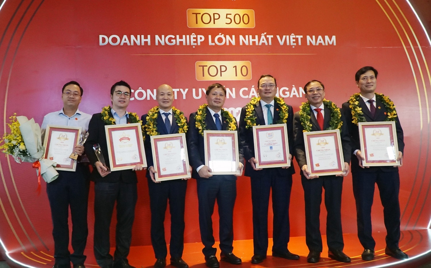 Petrovietnam khẳng định vị trí Top đầu doanh nghiệp lớn nhất Việt Nam -0