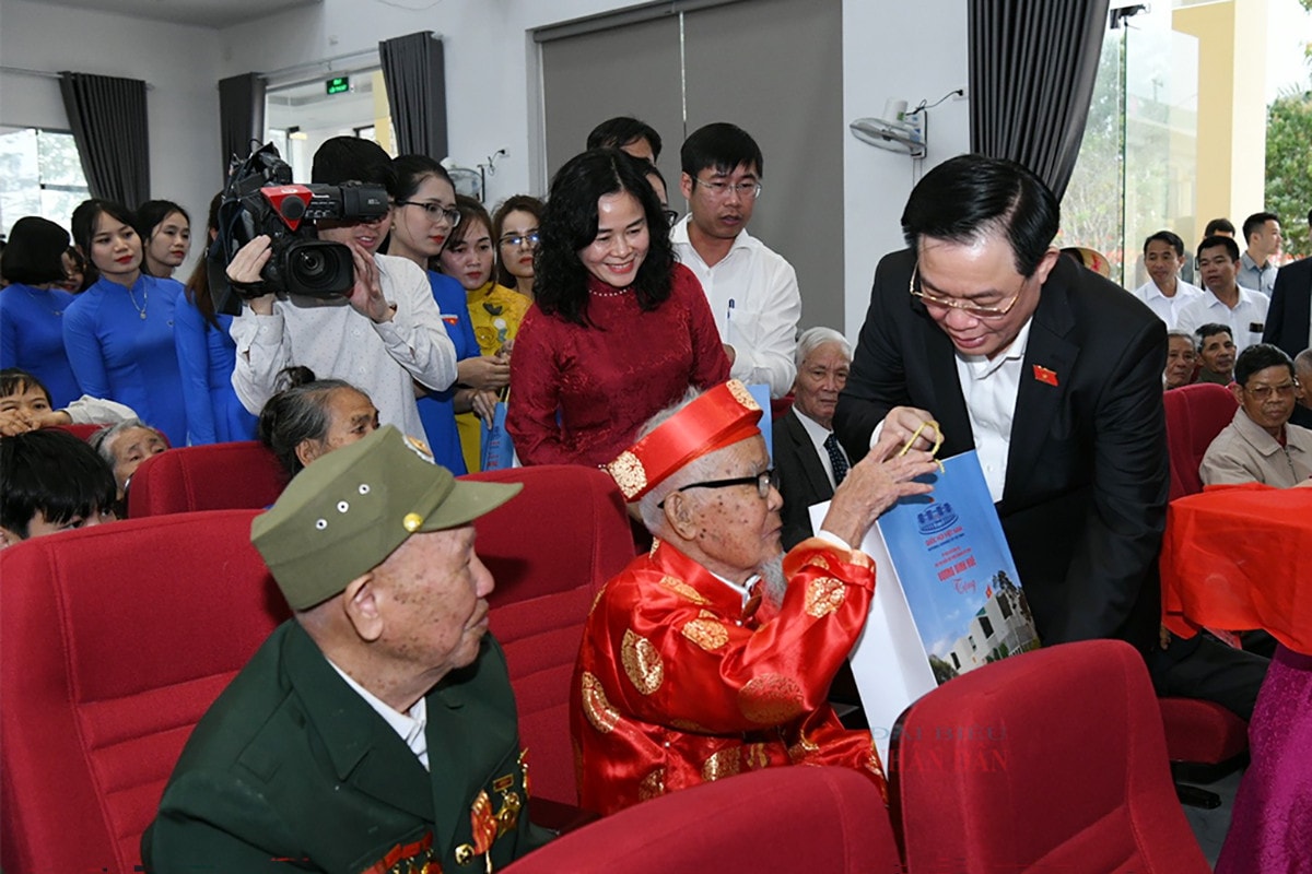 Một số hình ảnh Chủ tịch Quốc hội Vương Đình Huệ tới thăm xã Tăng Thành, huyện Yên Thành, tỉnh Nghệ An