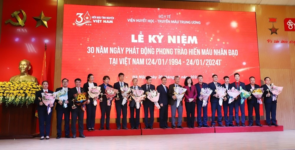 Kỷ niệm 30 năm Ngày phát động Phòng trào hiến máu nhân đạo -0