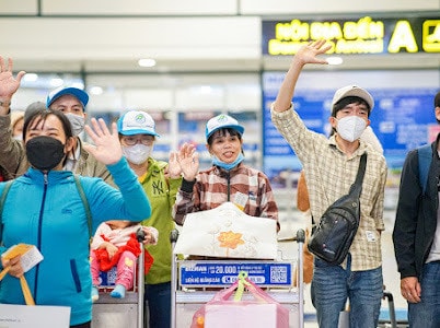 Vietnam Airlines tổ chức chuyến bay chở người lao động miễn phí về quê ăn Tết -0