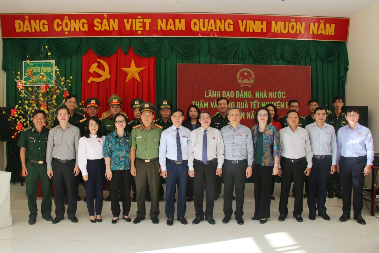 Phó Chủ tịch Quốc hội Nguyễn Đức Hải thăm, chúc Tết tại Bình Thuận ảnh 6 Phó Chủ tịch Quốc hội Nguyễn Đức Hải thăm, tặng quà Tết tại tỉnh Bình Thuận