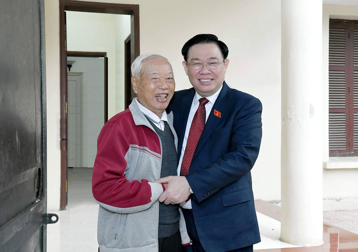 Chủ tịch Quốc hội Vương Đình Huệ thăm, chúc Tết nguyên Chủ tịch Quốc hội Nguyễn Văn An -2