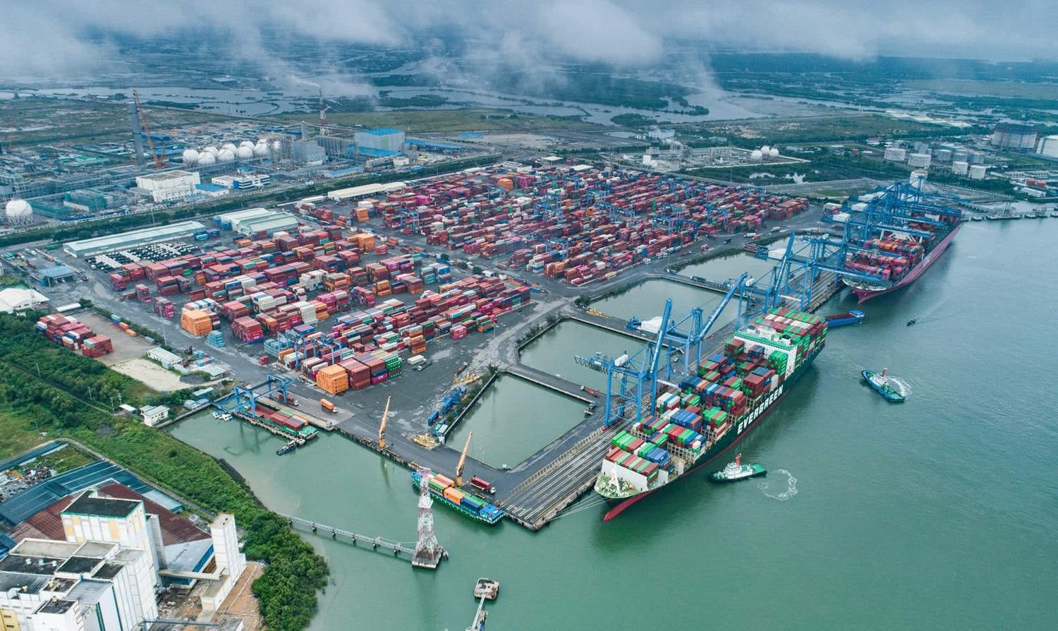 Với đà tăng trưởng trong năm 2023 và sự đầu tư bài bản cho các dự án hạ tầng giao thông tỉnh Bà Rịa – Vũng Tàu được kỳ vọng sẽ tiếp tục duy trì đà tăng trưởng cao trong năm 2024.
